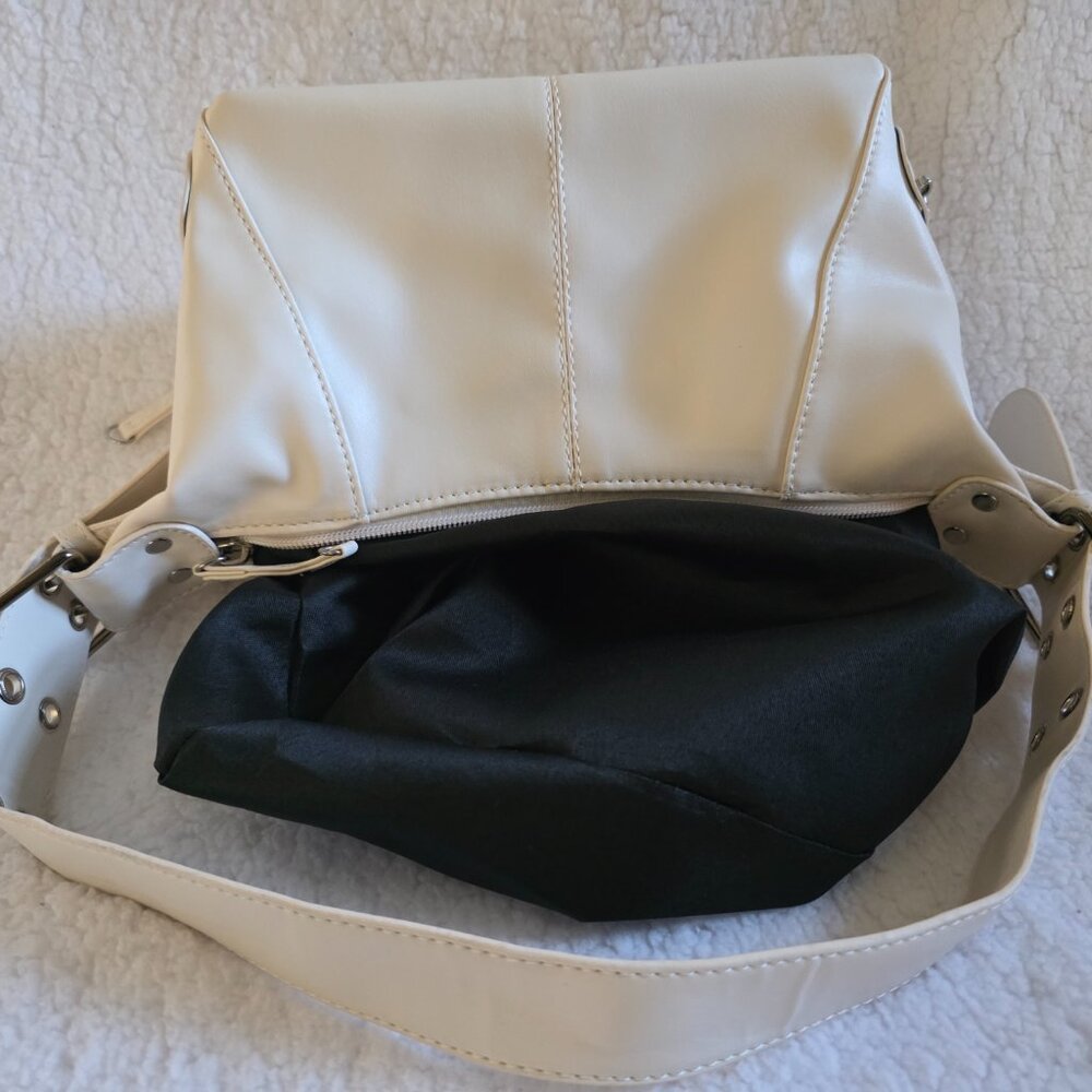 5B Style Purse - Picture 7 of 7